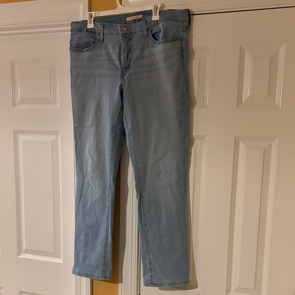 Levi's Women's Straight Leg Jeans in Light Blue